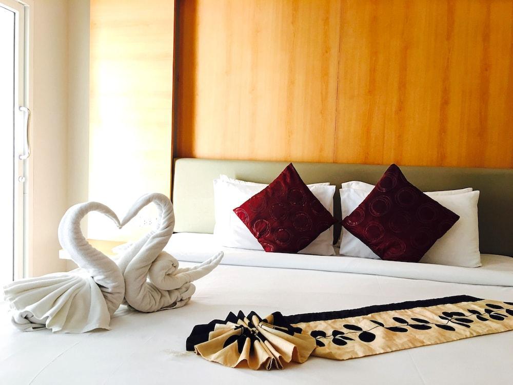 Andatel Grande Patong Phuket Exteriör bild