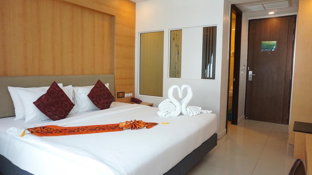 Andatel Grande Patong Phuket Exteriör bild